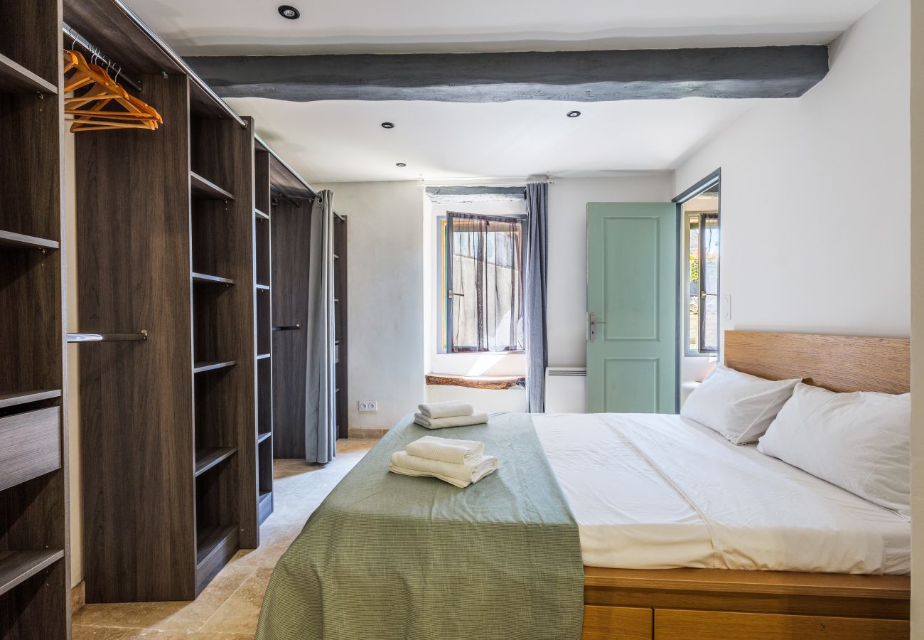 Apartment in Tourrettes-sur-Loup - APT LA FONTAINE