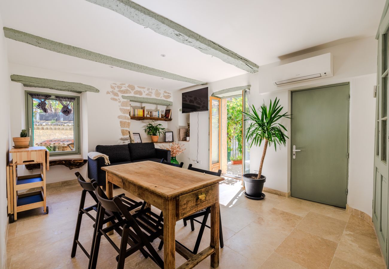 Apartment in Tourrettes-sur-Loup - APT LA FONTAINE