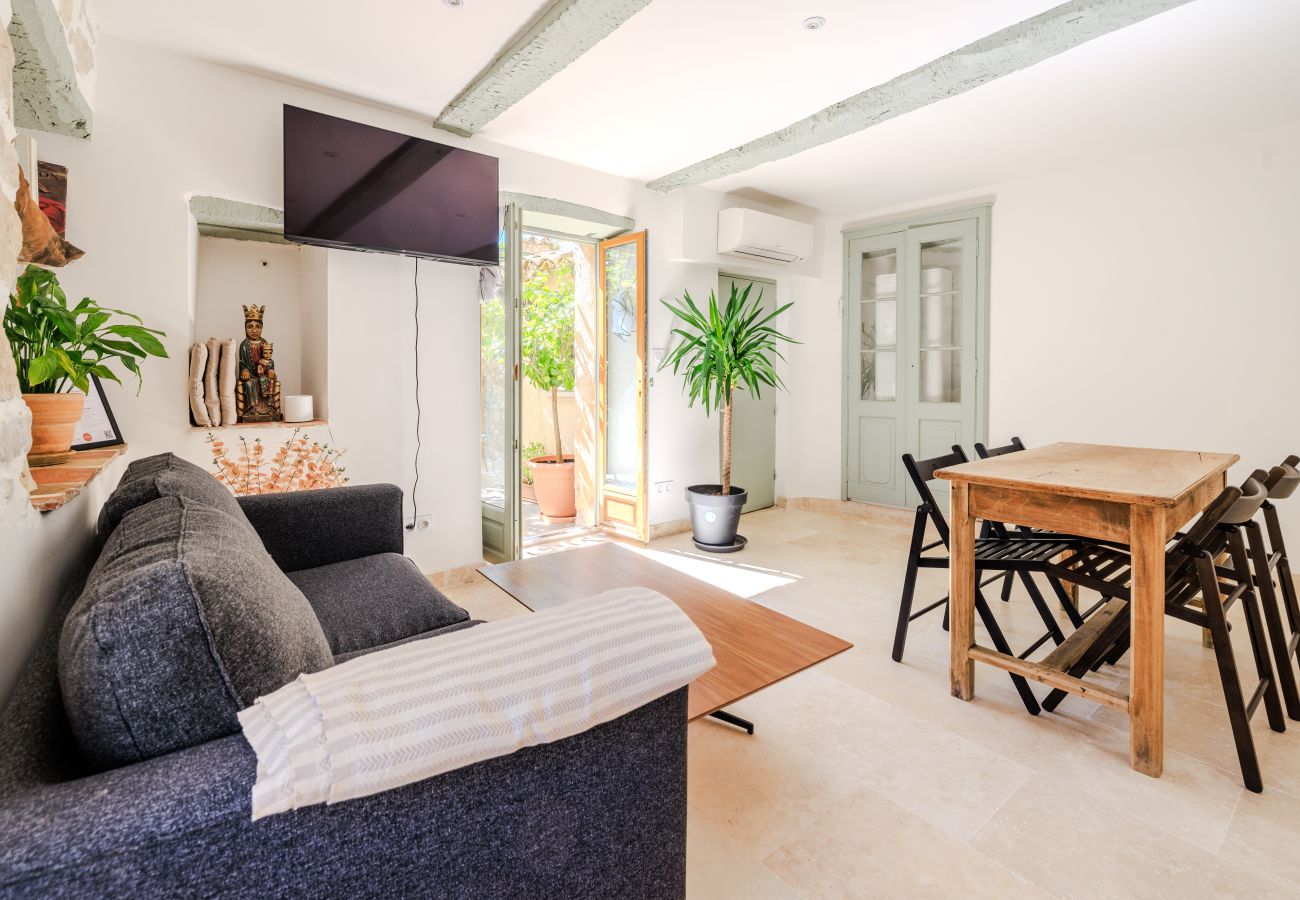 Apartment in Tourrettes-sur-Loup - APT LA FONTAINE