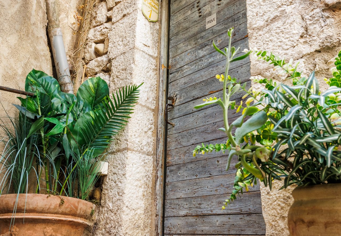Apartment in Saint Paul de Vence - APT CEZANNE