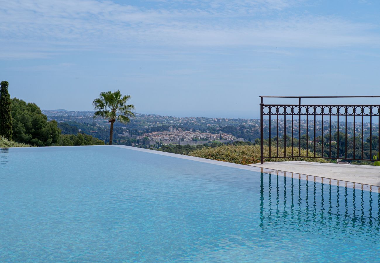 Villa in La Colle-sur-Loup - VILLA MAS BELLEVUE