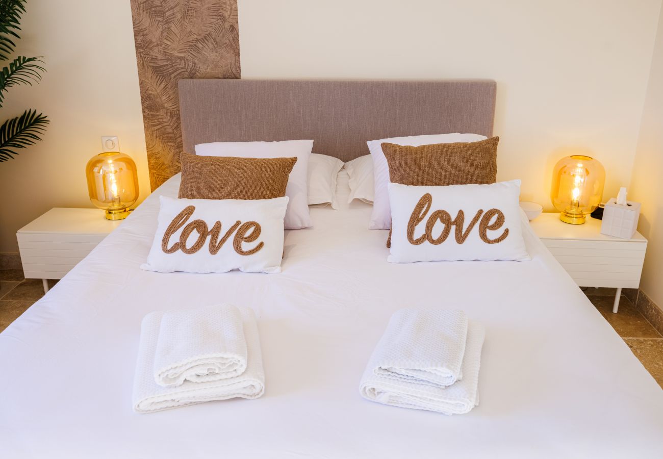 Villa in Tourrettes-sur-Loup - VILLA DU ROUCASSET