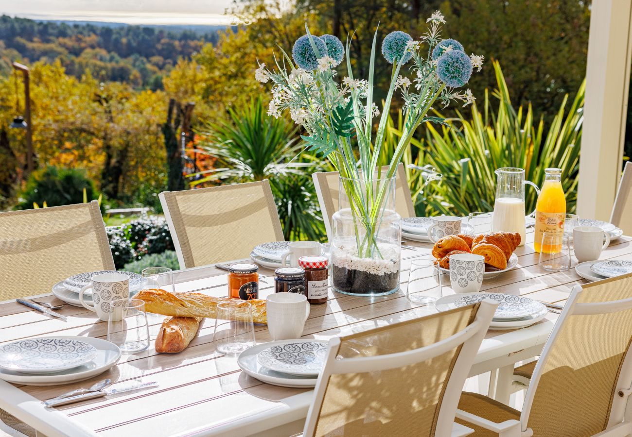 Villa in Tourrettes-sur-Loup - VILLA DU ROUCASSET