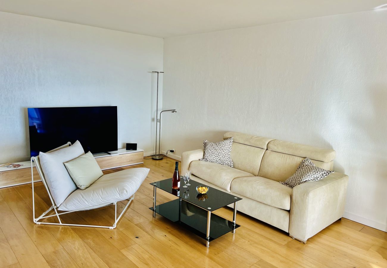 Apartment in Mandelieu-la-Napoule - APT LES ECRIVAINS