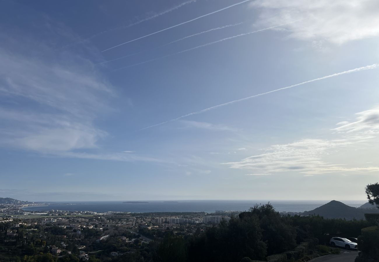 Apartment in Mandelieu-la-Napoule - APT LES ECRIVAINS