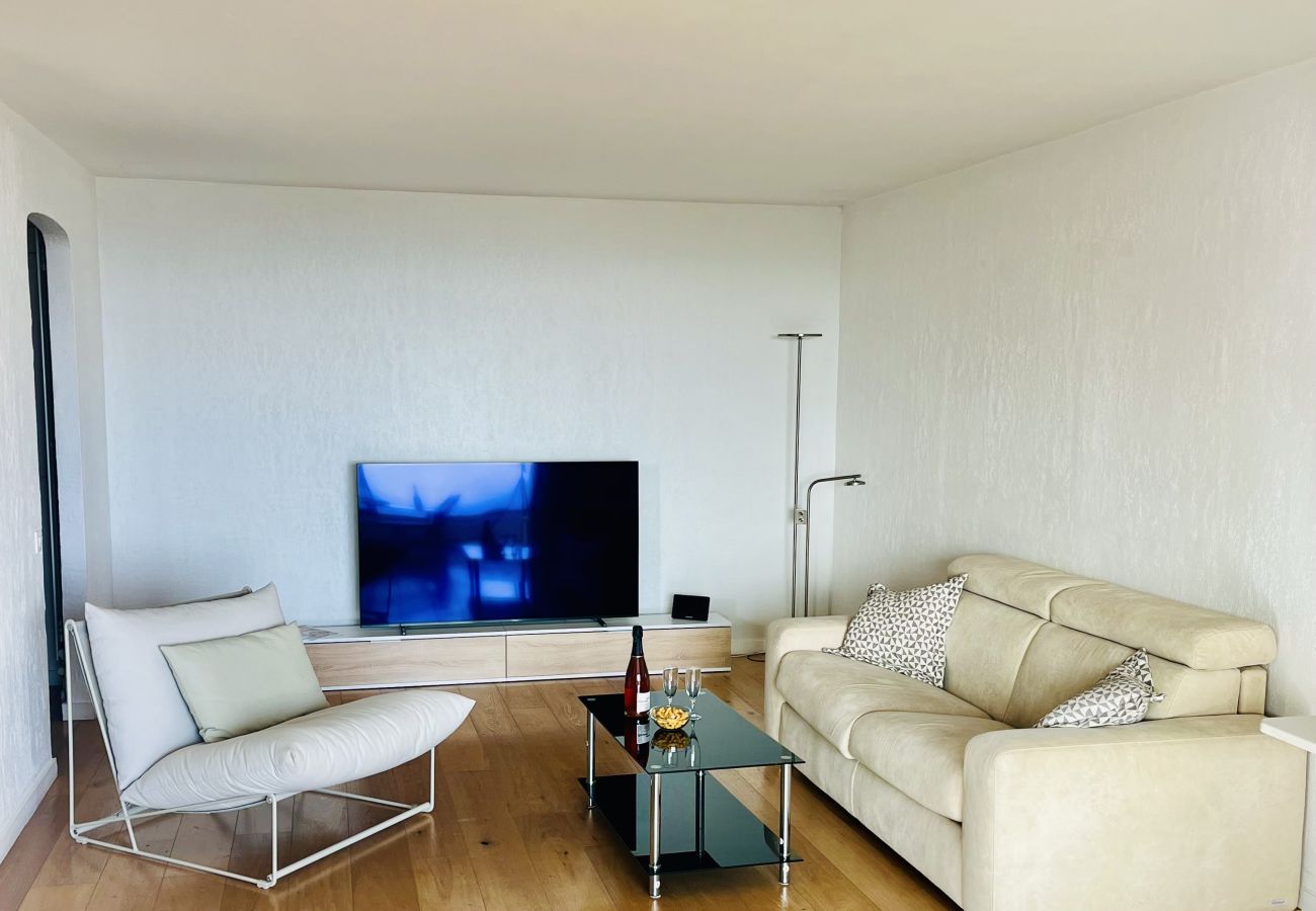 Apartment in Mandelieu-la-Napoule - APT LES ECRIVAINS