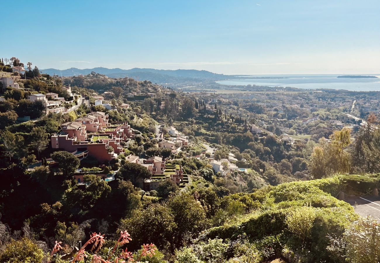 Apartment in Mandelieu-la-Napoule - APT LES ECRIVAINS