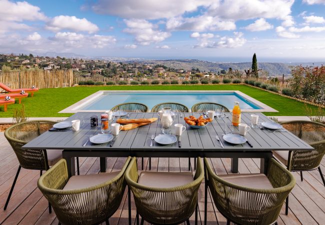 Villa in Tourrettes-sur-Loup - VILLA LE SOLEIL BLEU