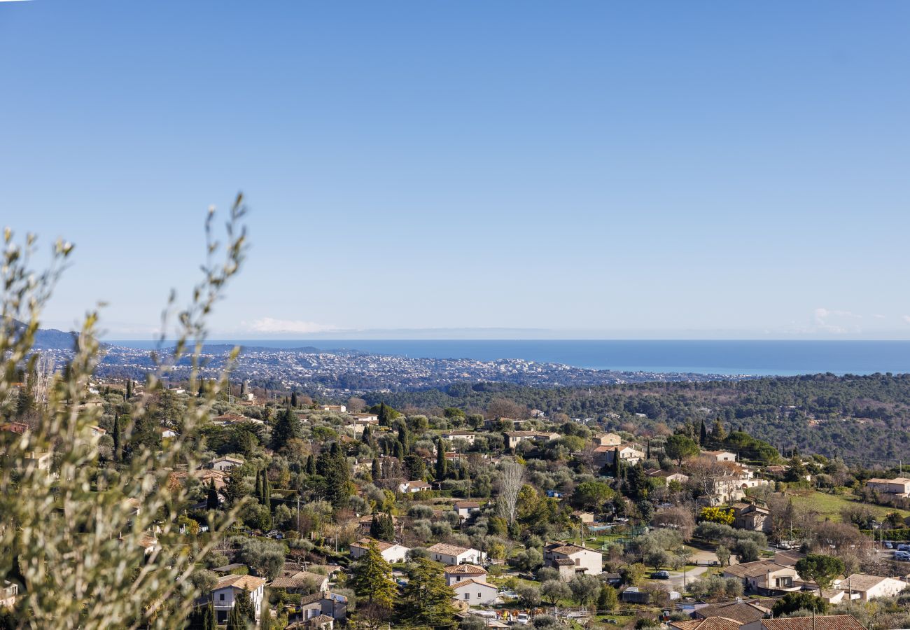 Villa in Tourrettes-sur-Loup - VILLA LE SOLEIL BLEU