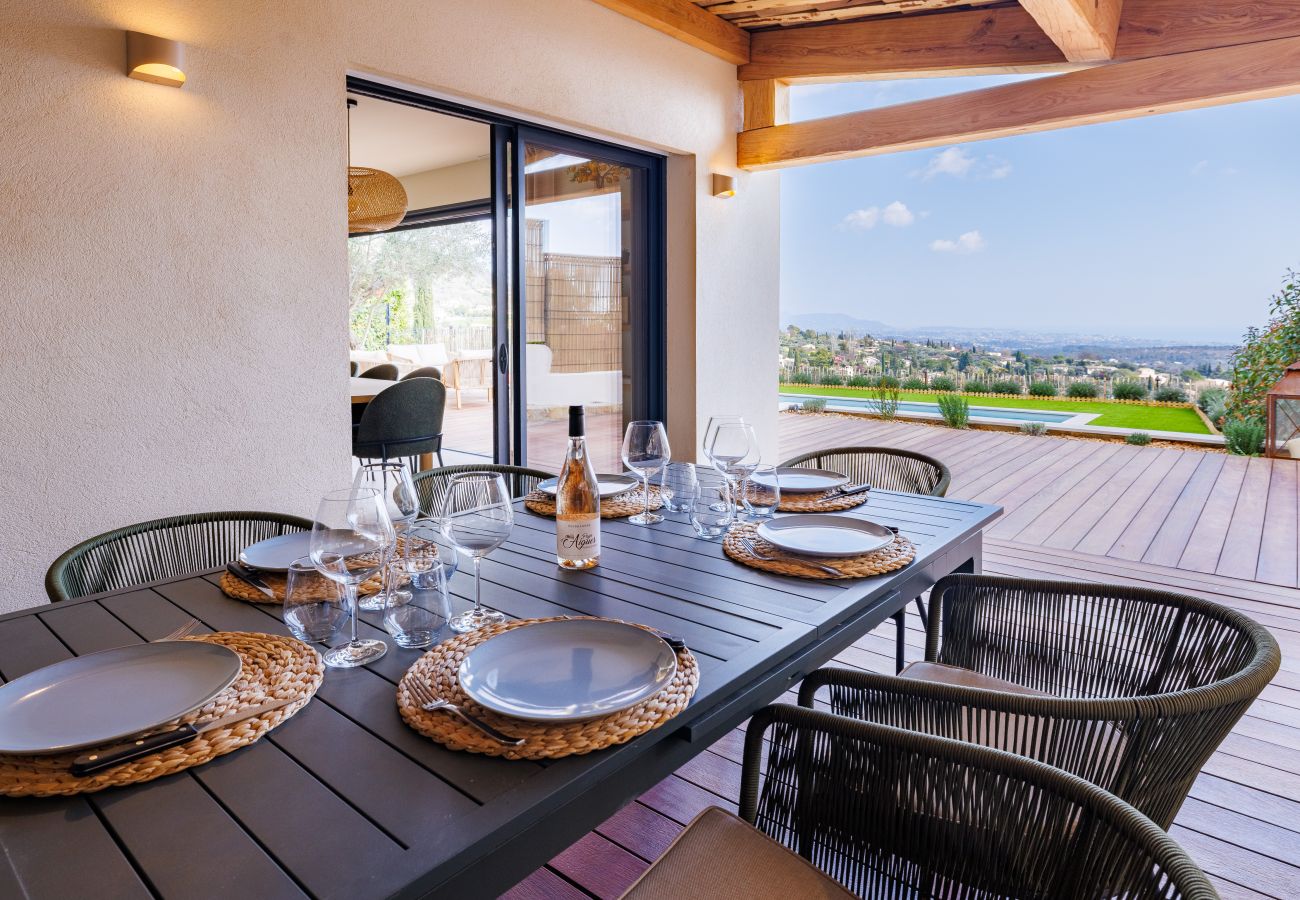 Villa in Tourrettes-sur-Loup - VILLA LE SOLEIL BLEU