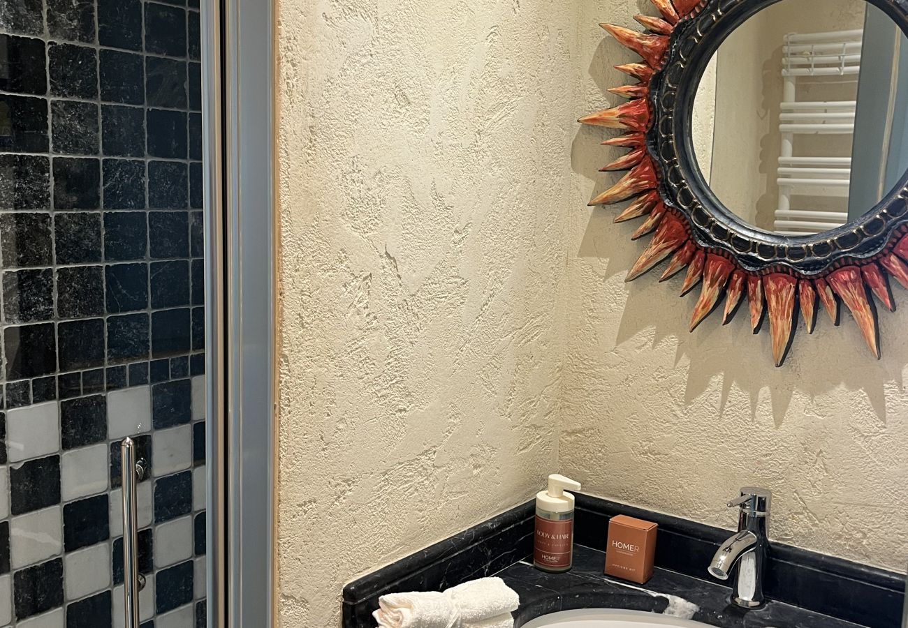 Apartment in Mandelieu-la-Napoule - APT LE MASTERS