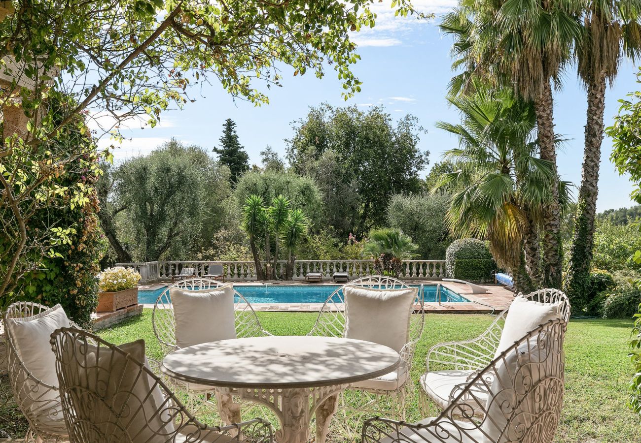 Villa in Tourrettes-sur-Loup - VILLA LES BERGUIERES