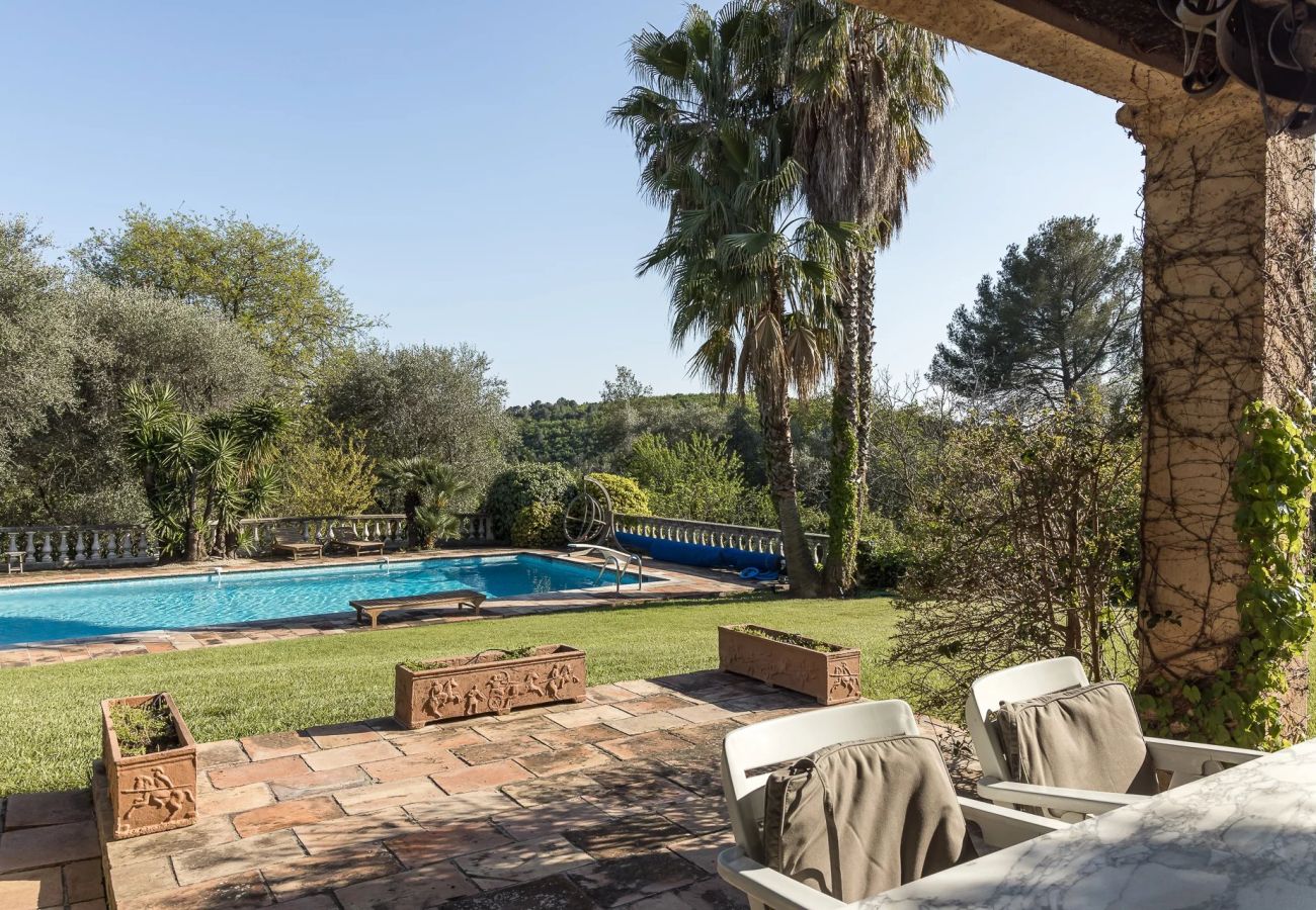 Villa in Tourrettes-sur-Loup - VILLA LES BERGUIERES