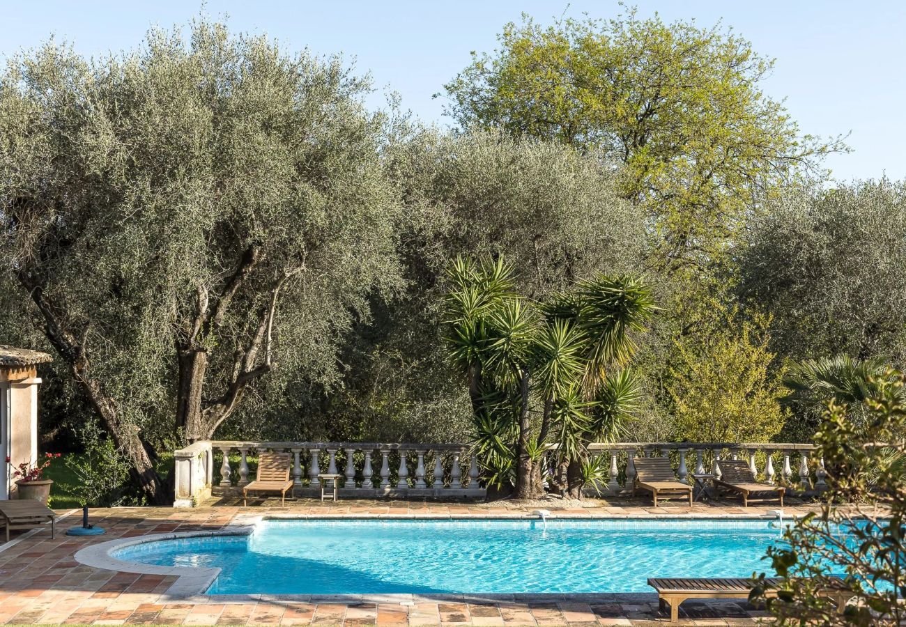 Villa in Tourrettes-sur-Loup - VILLA LES BERGUIERES