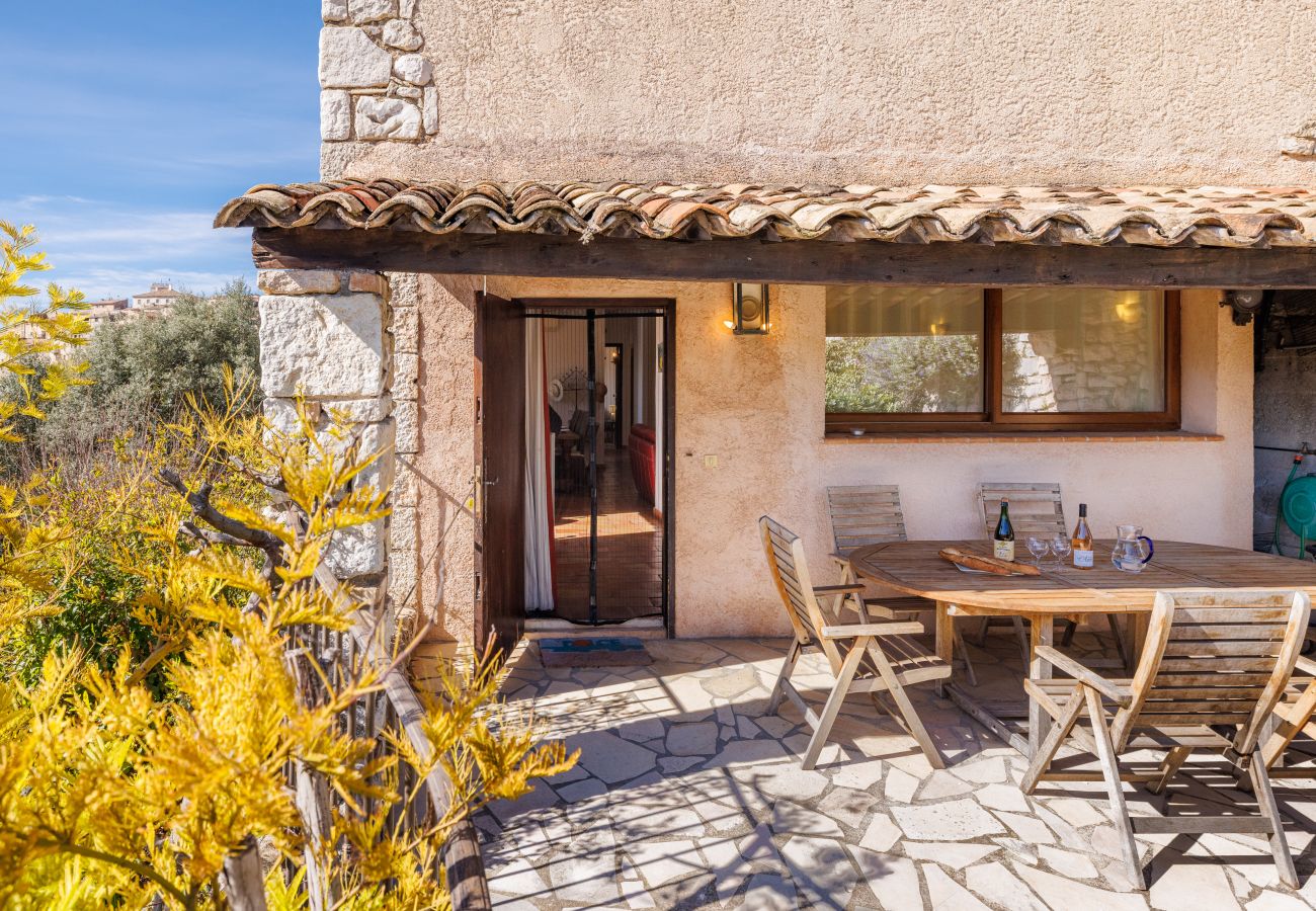 Apartment in Tourrettes-sur-Loup - APT MOULIN ST-JEAN