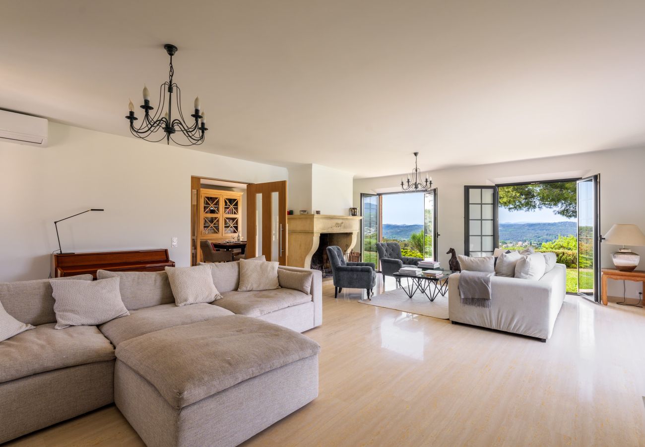 Villa in Saint Paul de Vence - LA BASTIDE LISBON