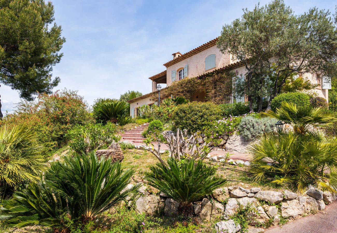 Villa in Saint Paul de Vence - LA BASTIDE LISBON