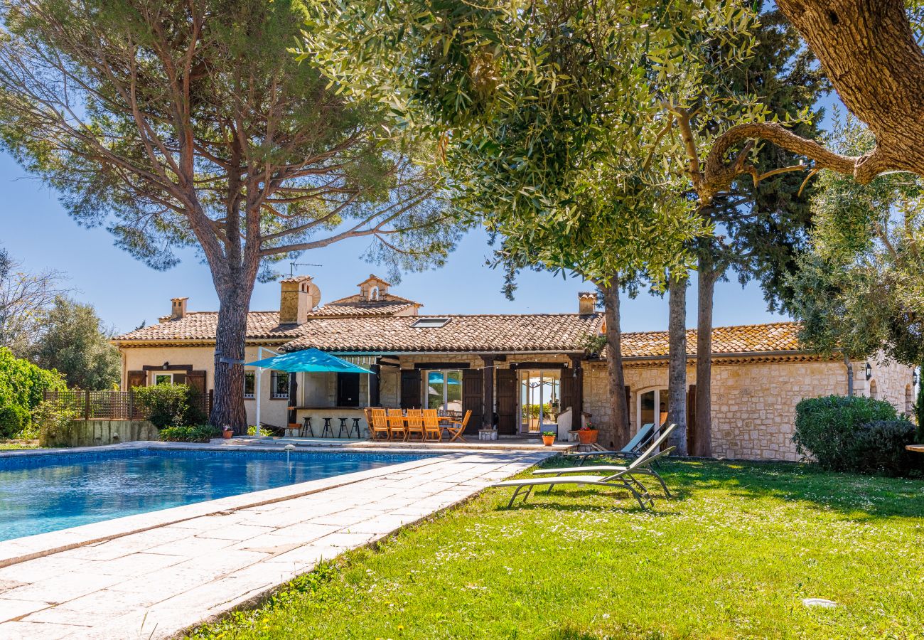 Villa in Tourrettes-sur-Loup - LE MAS DU SOLEIL