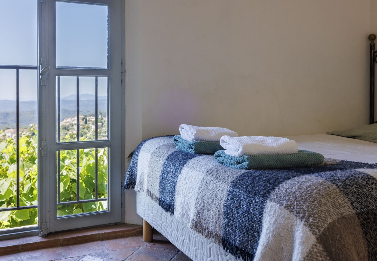 Villa in Tourrettes-sur-Loup - LE PRE NEUF