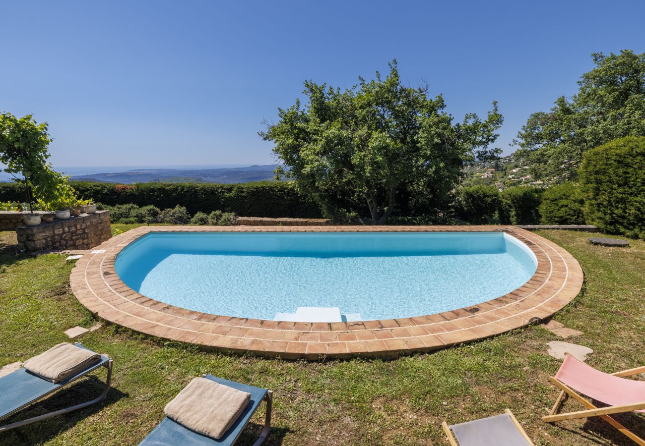 Villa in Tourrettes-sur-Loup - LE PRE NEUF