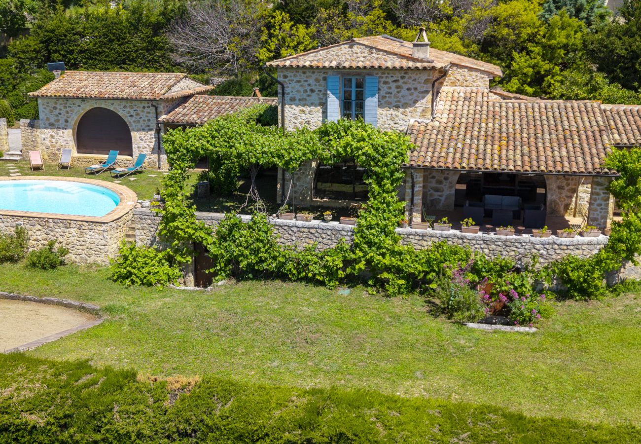 Villa in Tourrettes-sur-Loup - LE PRE NEUF