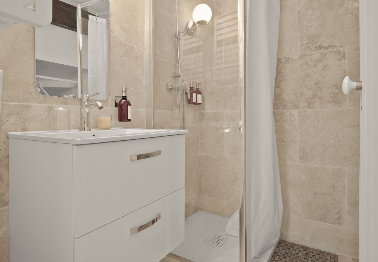 Apartment in Tourrettes-sur-Loup - APT DU BREC