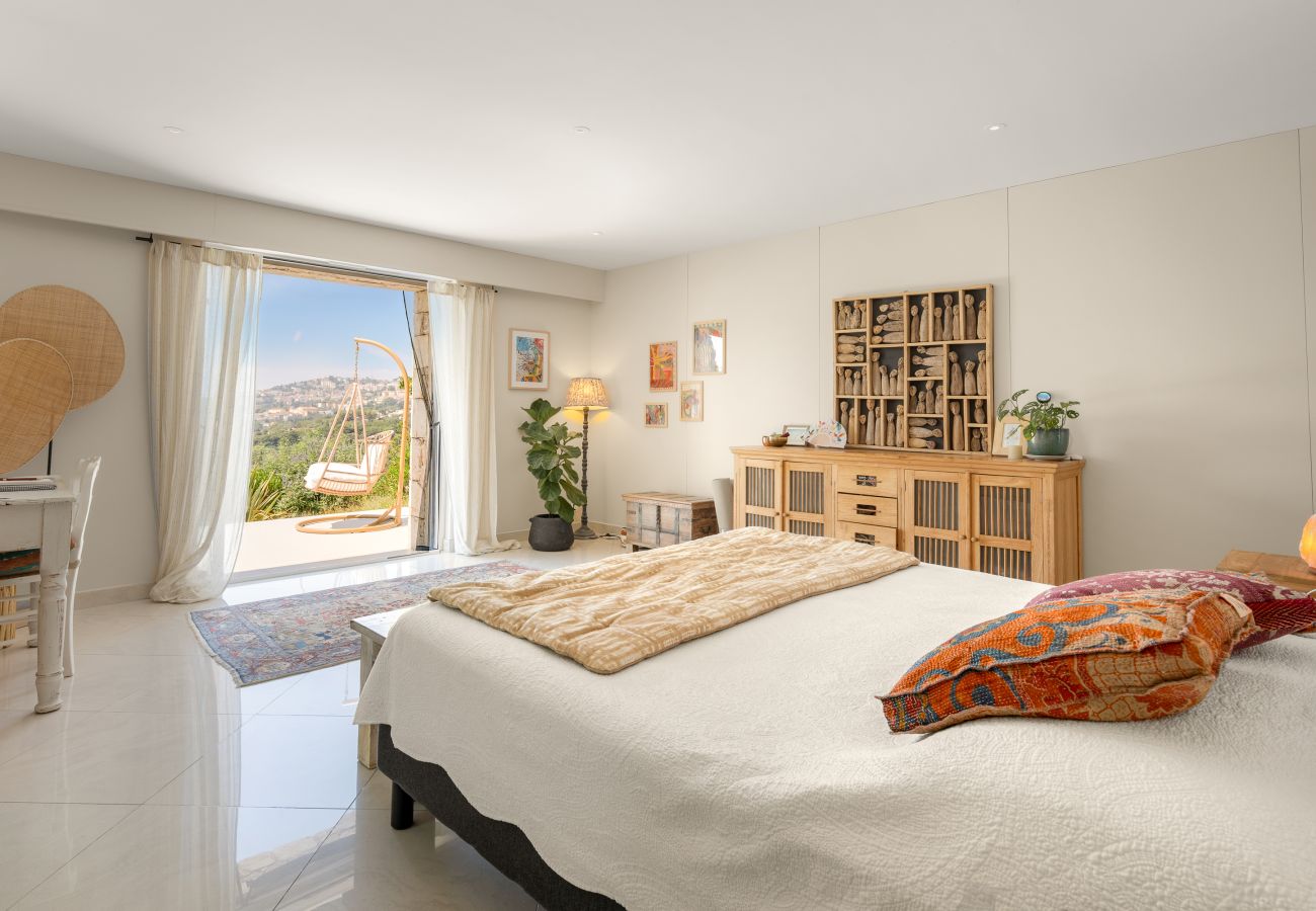Villa in Grasse - CASA PIEDRA