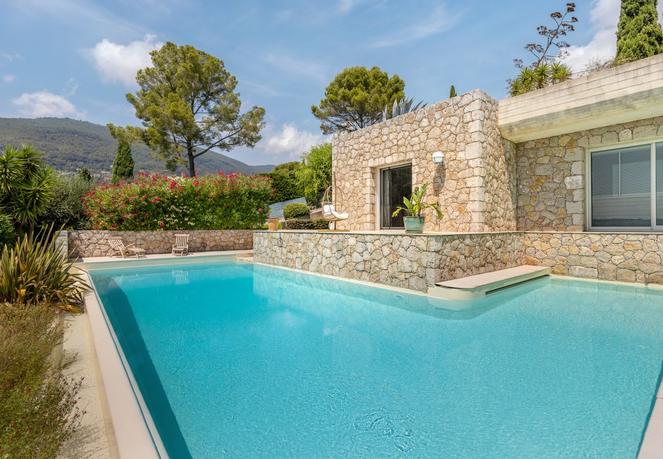Villa in Grasse - CASA PIEDRA