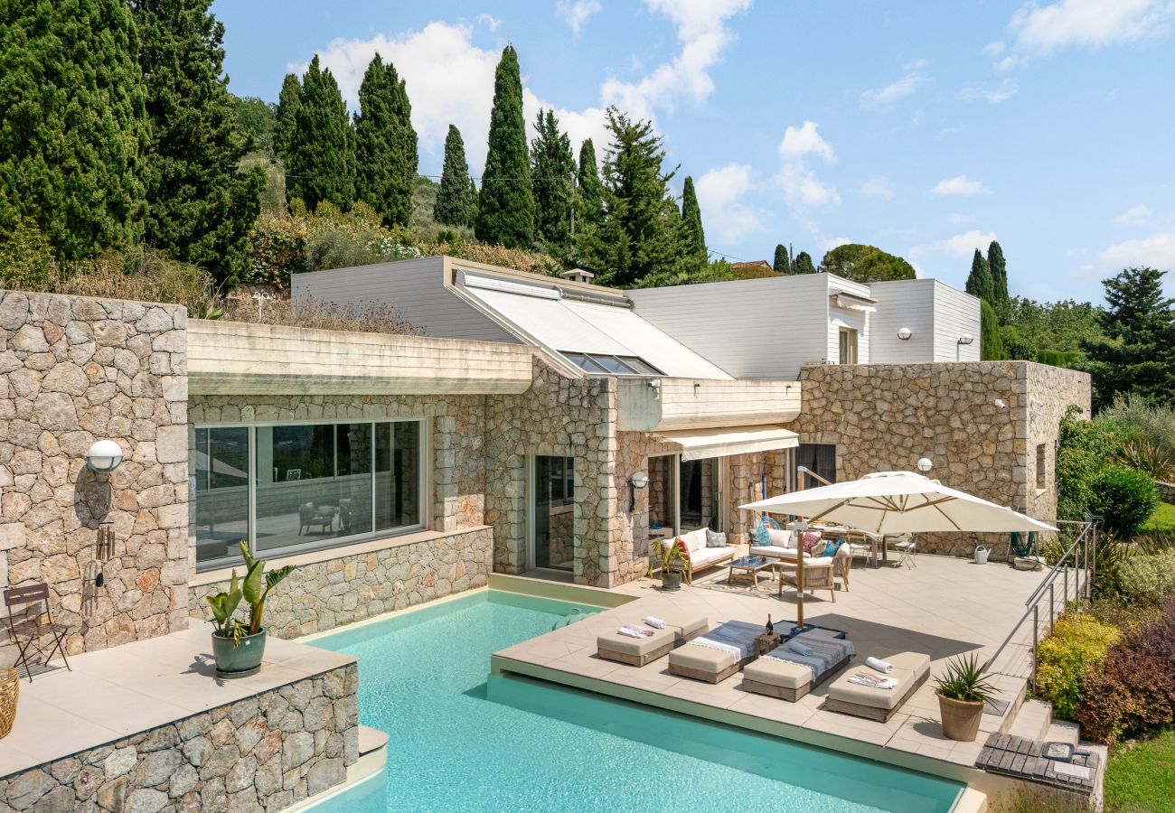 Villa in Grasse - CASA PIEDRA