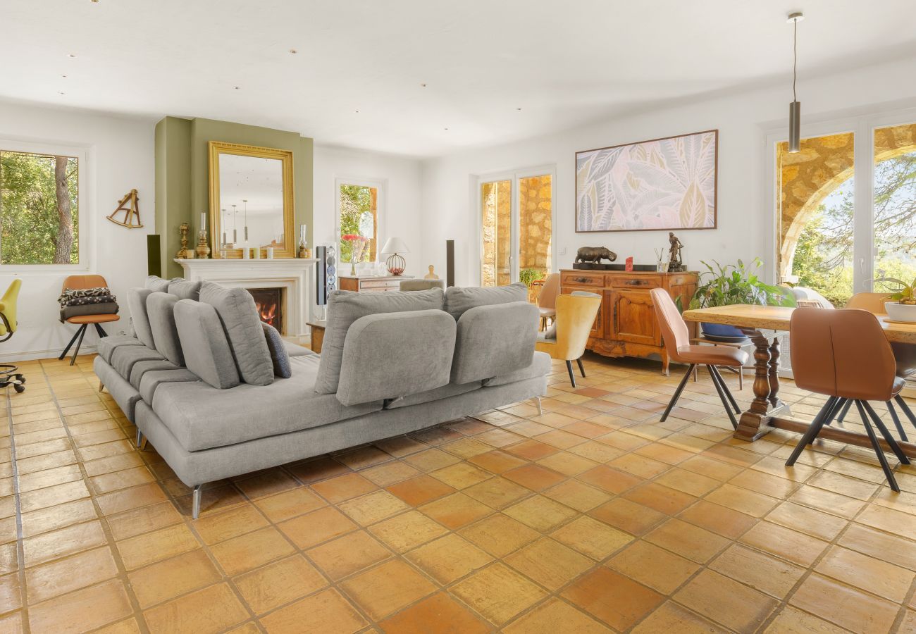 Villa in Tourrettes-sur-Loup - VILLA LES CADENASSES