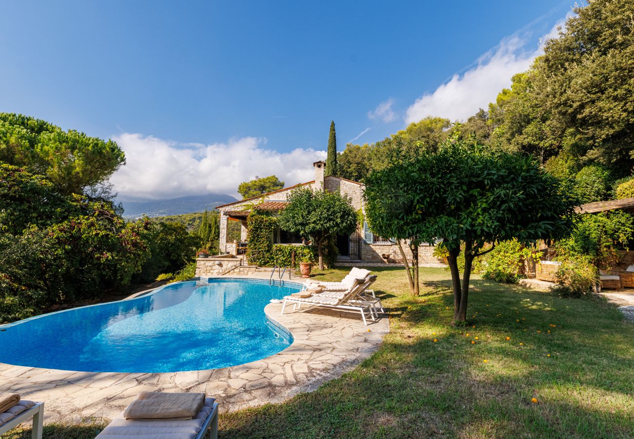 Villa in Saint Paul de Vence - VILLA GARDE TEMPS