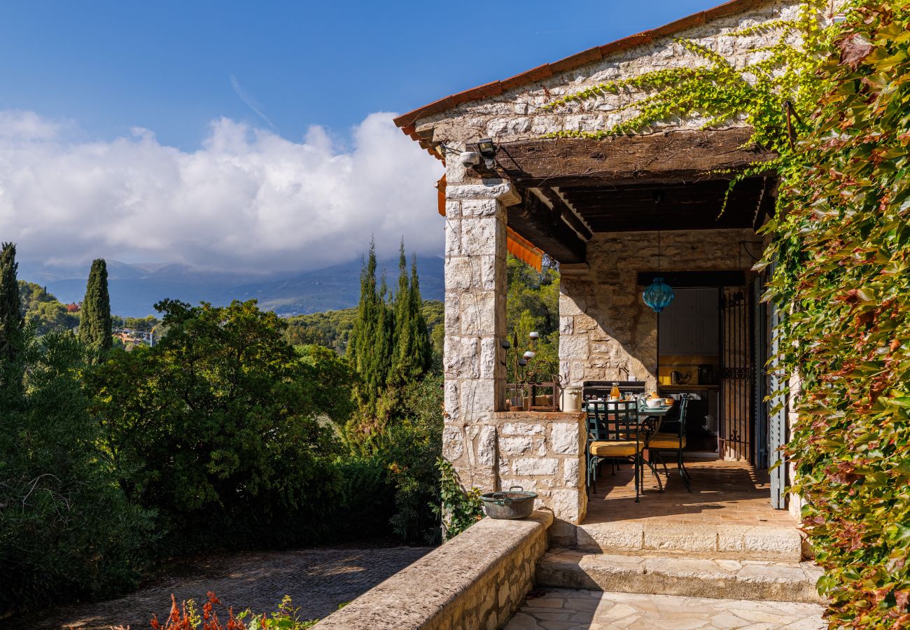 Villa in Saint Paul de Vence - VILLA GARDE TEMPS
