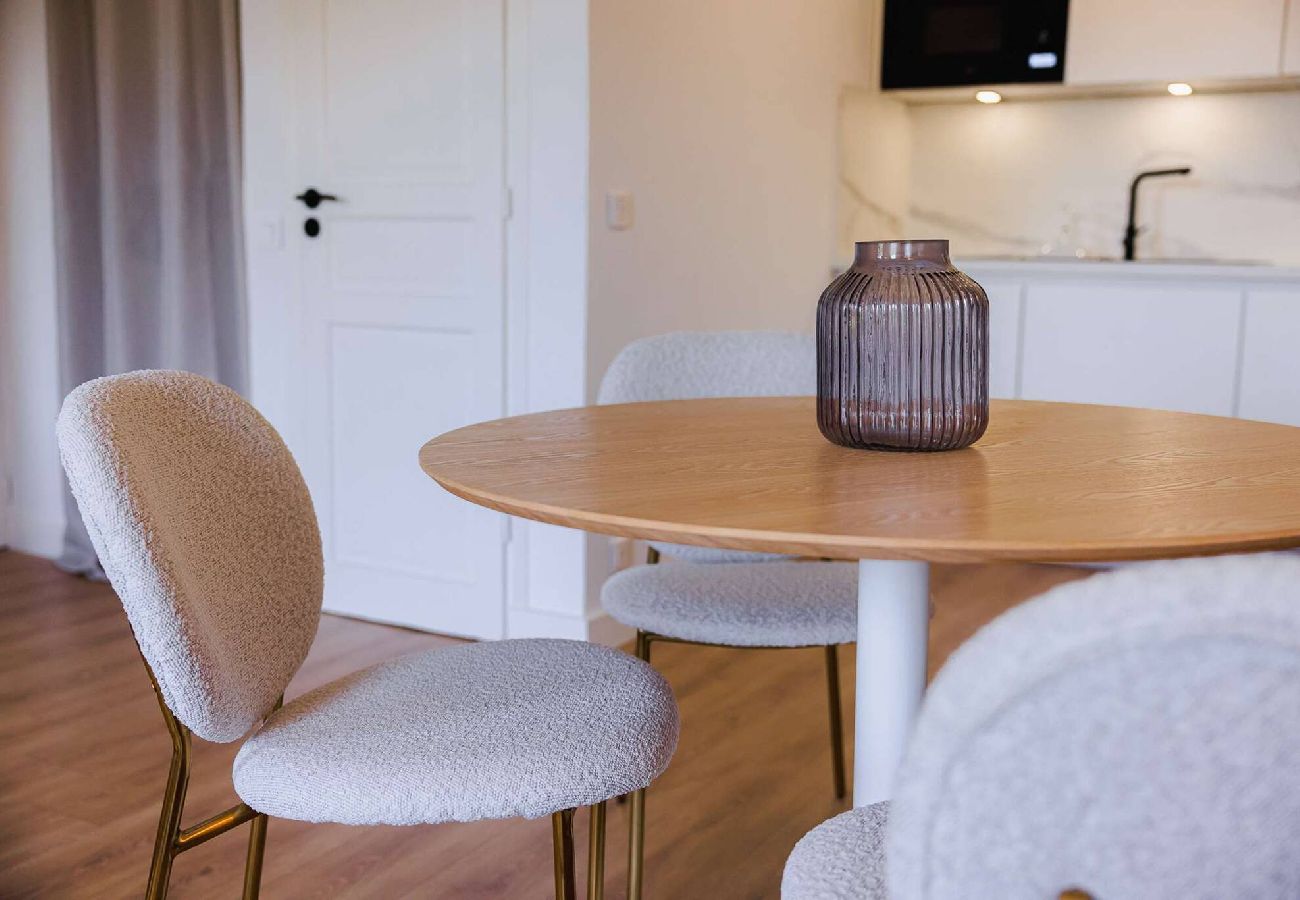 Appartement à Tourrettes-sur-Loup - APT LIBERATION