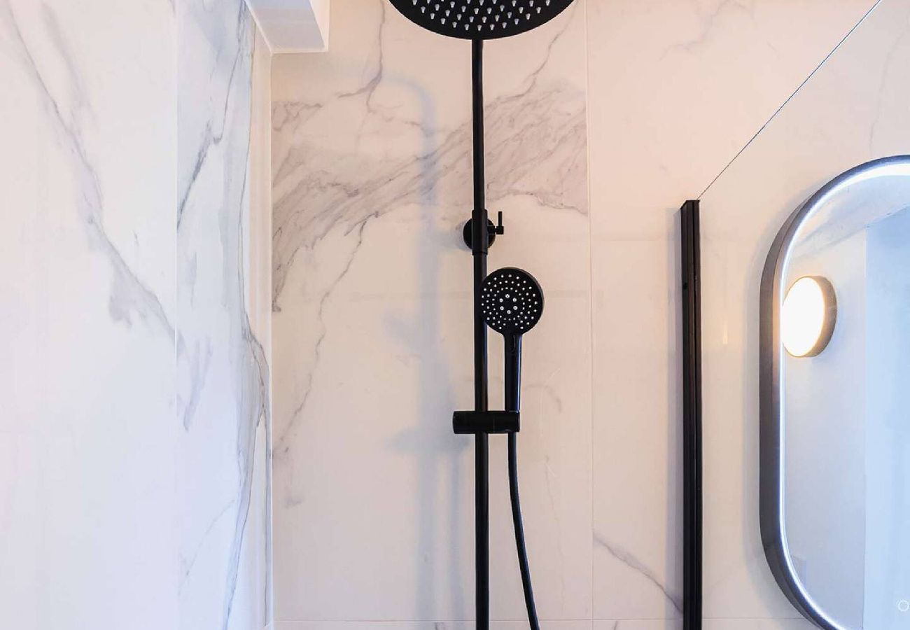 Appartement à Tourrettes-sur-Loup - APT LIBERATION