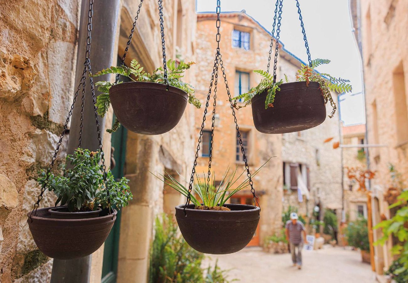 Appartement à Tourrettes-sur-Loup - APT LIBERATION