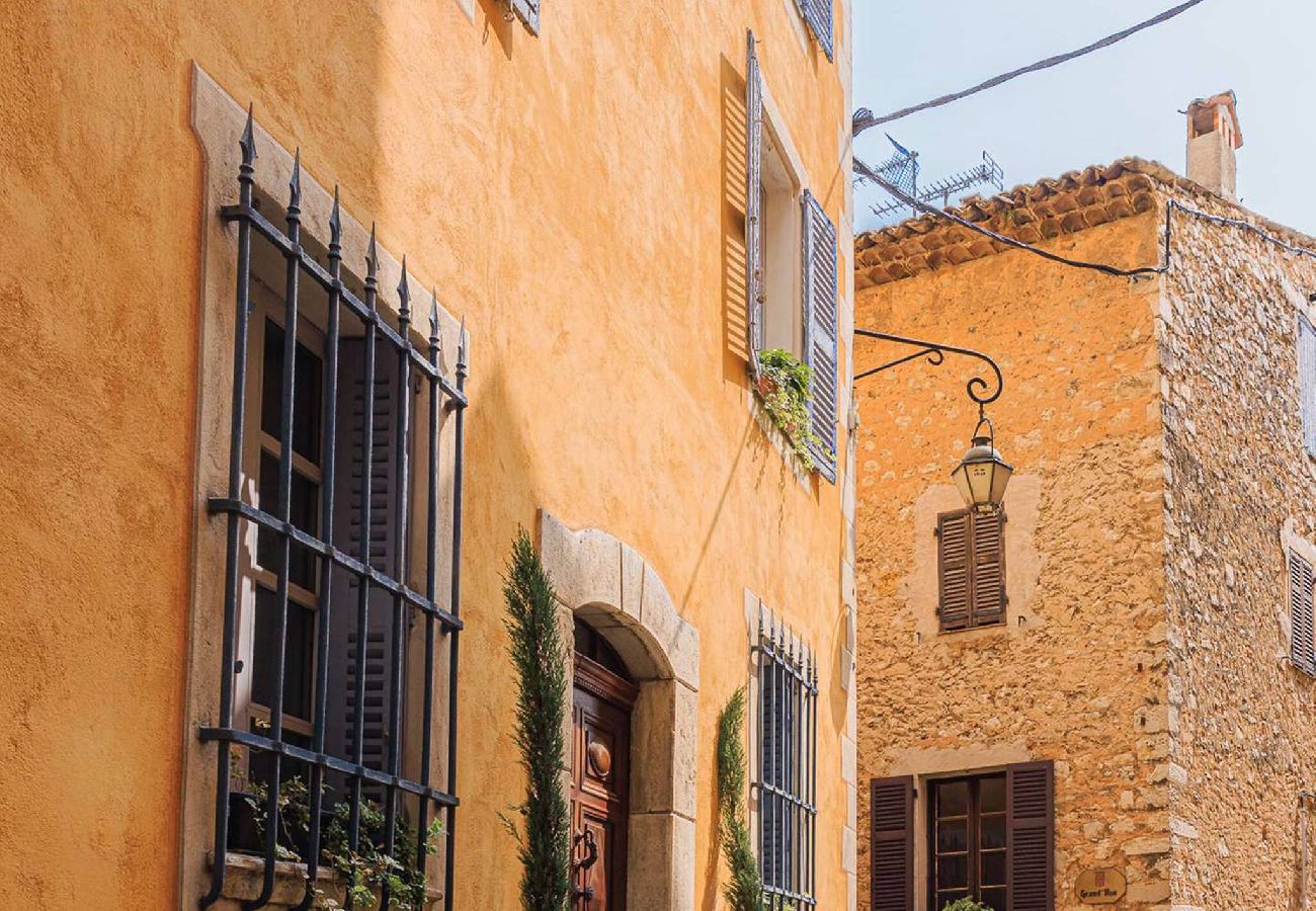 Appartement à Tourrettes-sur-Loup - APT LIBERATION
