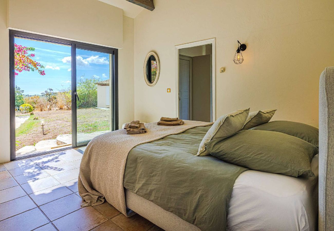 Maison à Tourrettes-sur-Loup - VILLA AQUI