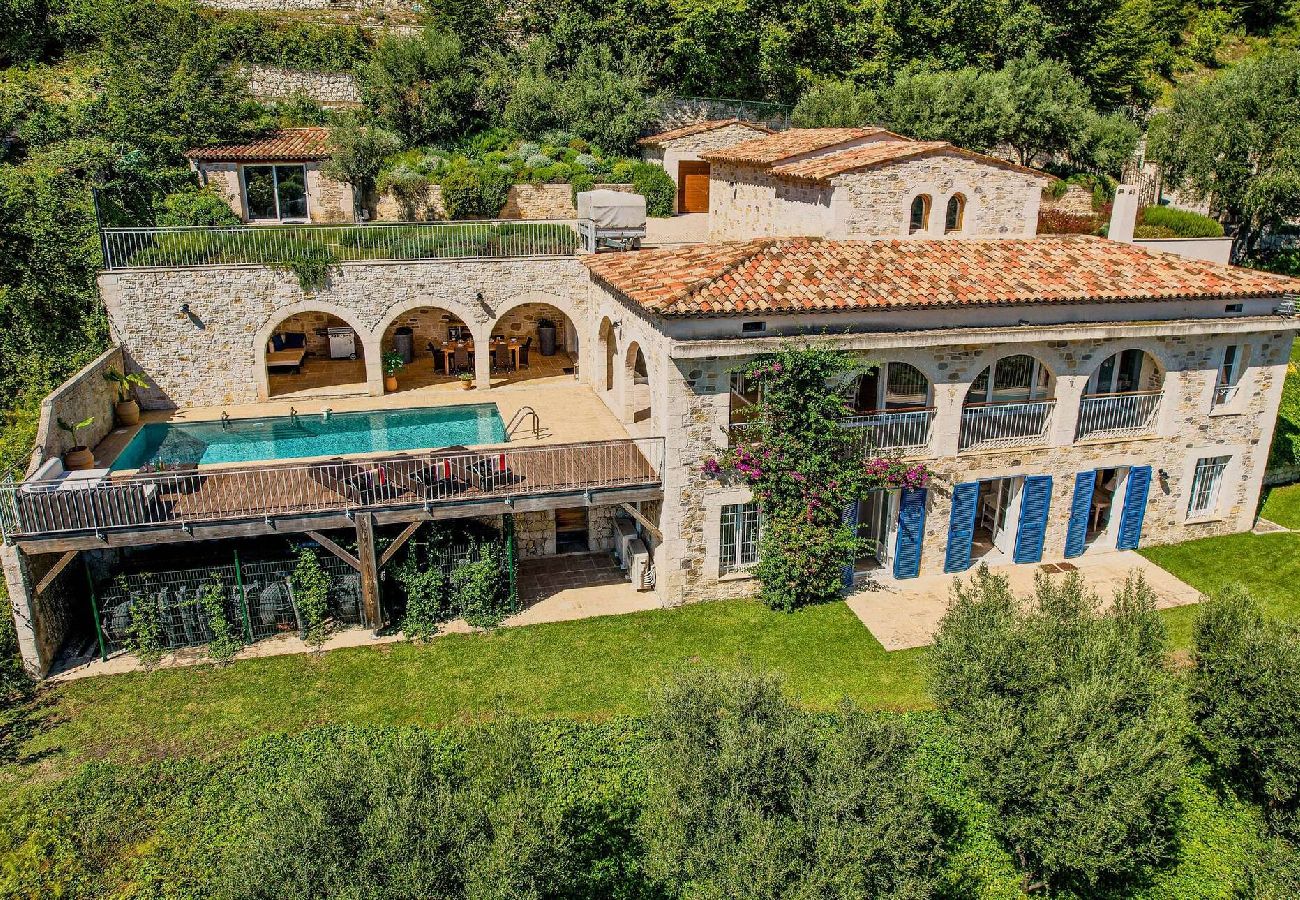 Maison à Tourrettes-sur-Loup - LE MAS D´AZUR