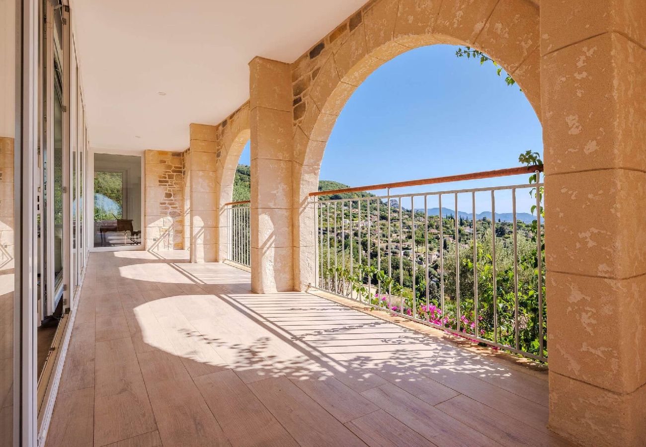 Maison à Tourrettes-sur-Loup - LE MAS D´AZUR