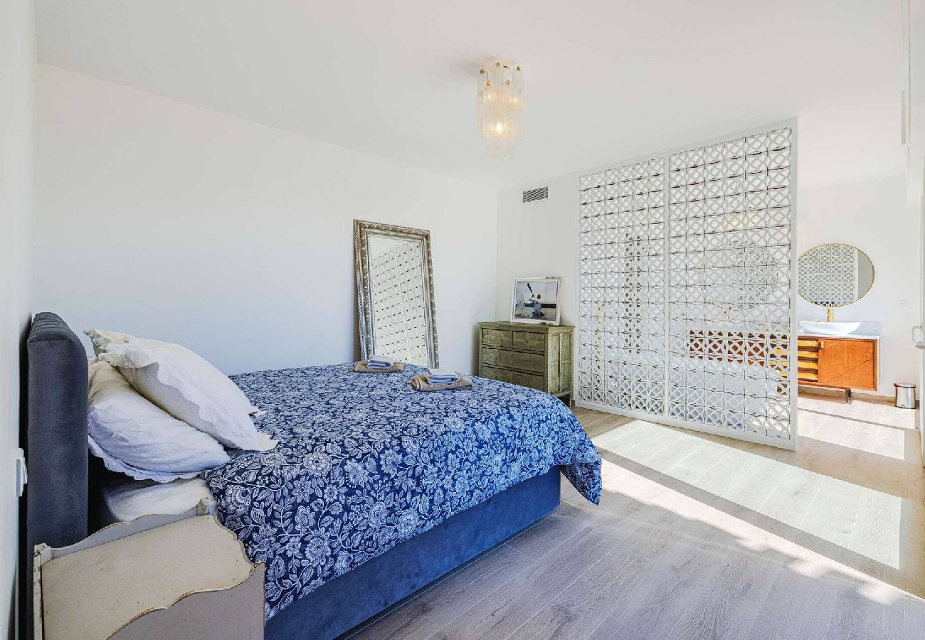Maison à Tourrettes-sur-Loup - LE MAS D´AZUR