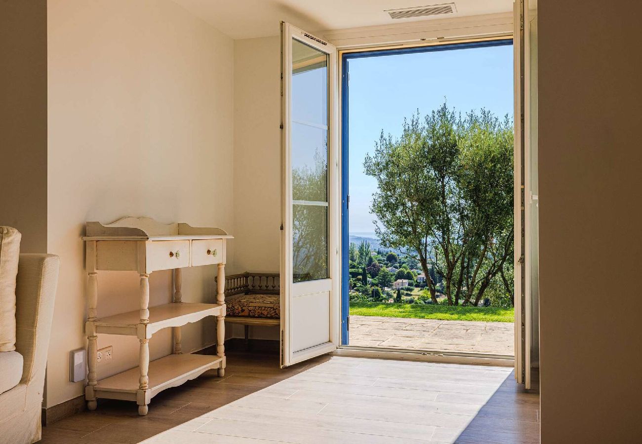 Maison à Tourrettes-sur-Loup - LE MAS D´AZUR
