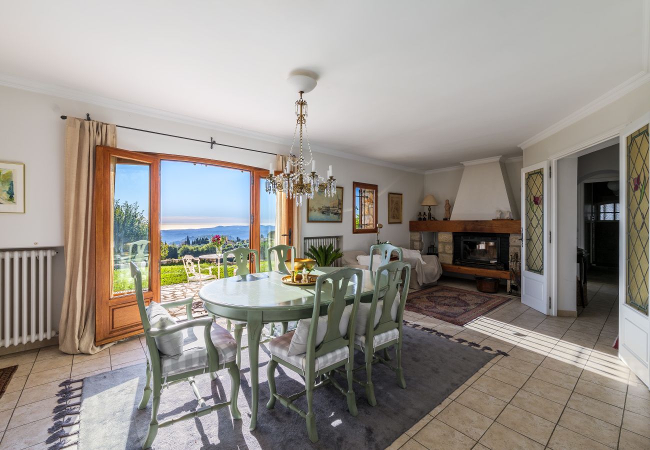 Villa à Tourrettes-sur-Loup - VILLA VIRETTES