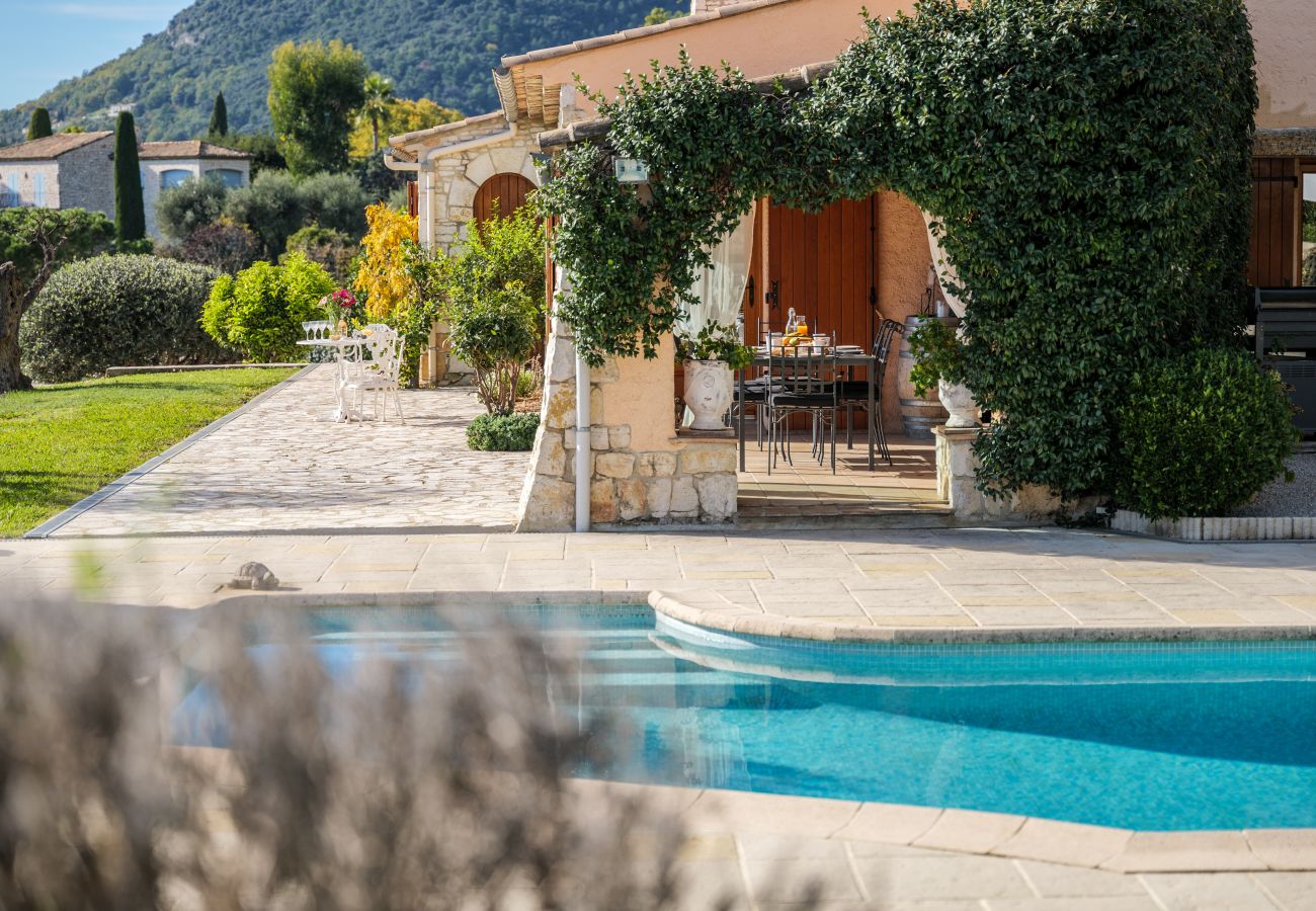Villa à Tourrettes-sur-Loup - VILLA VIRETTES