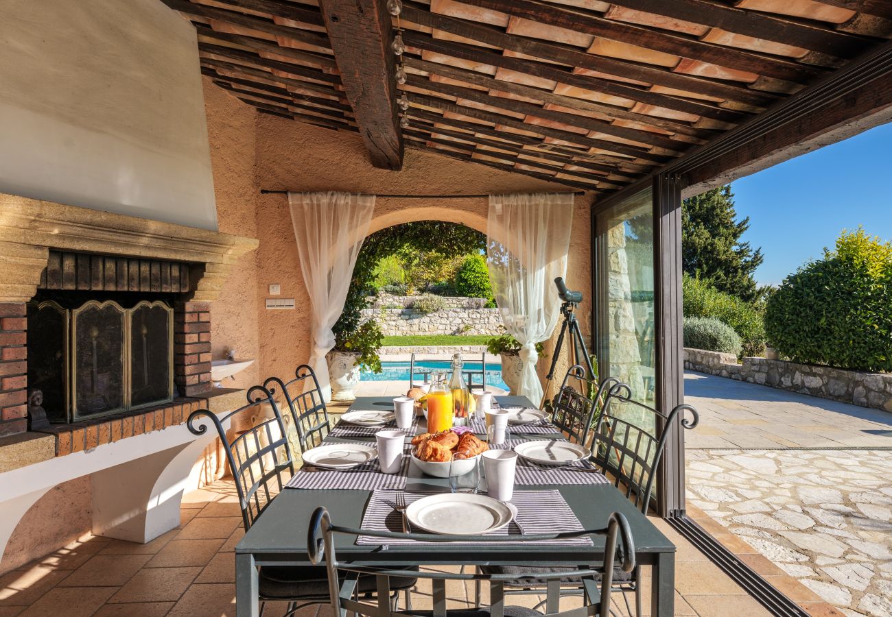 Villa à Tourrettes-sur-Loup - VILLA VIRETTES