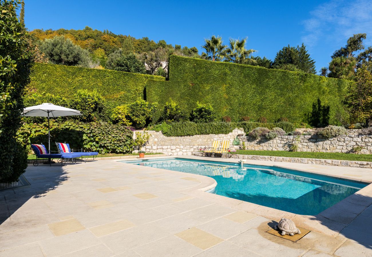 Villa à Tourrettes-sur-Loup - VILLA VIRETTES