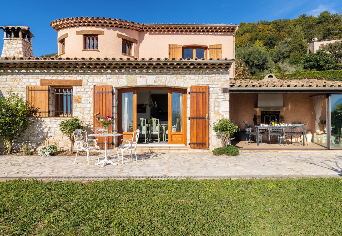 Villa à Tourrettes-sur-Loup - VILLA VIRETTES