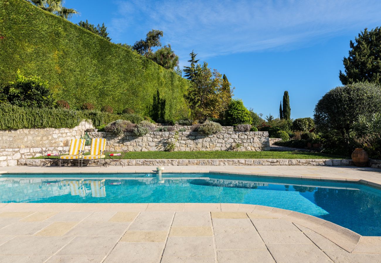 Villa à Tourrettes-sur-Loup - VILLA VIRETTES