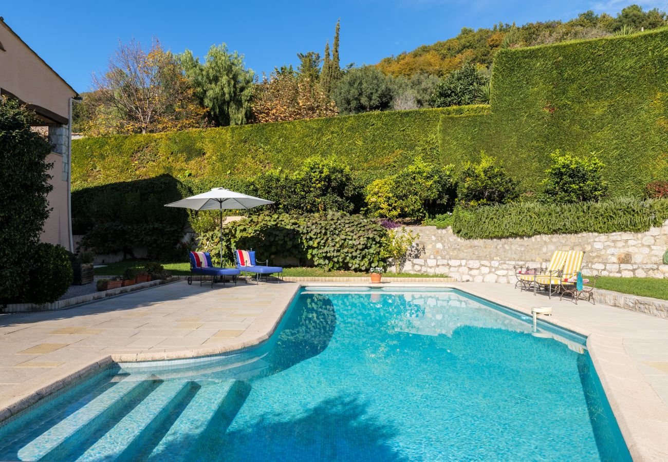 Villa à Tourrettes-sur-Loup - VILLA VIRETTES