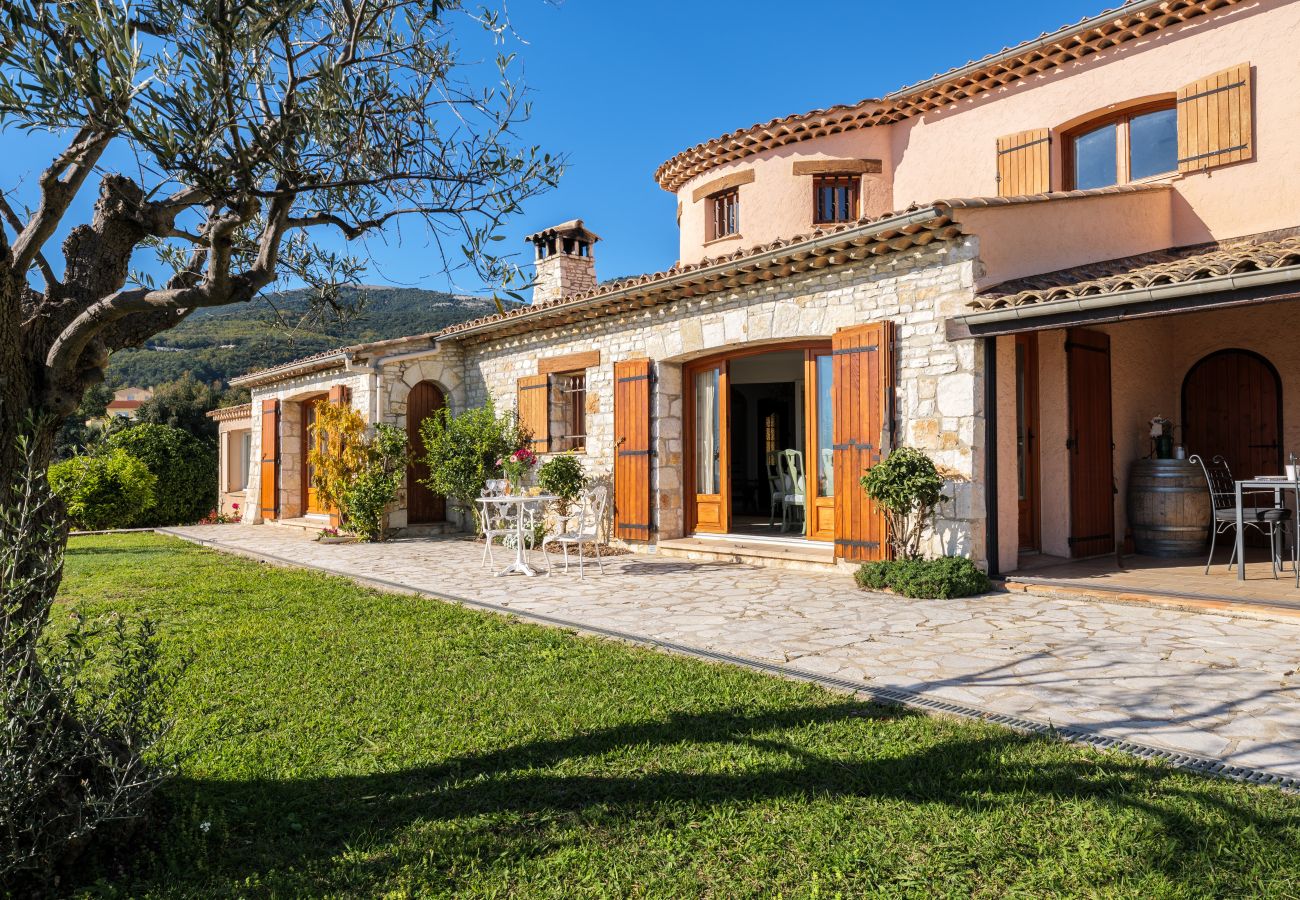 Villa à Tourrettes-sur-Loup - VILLA VIRETTES