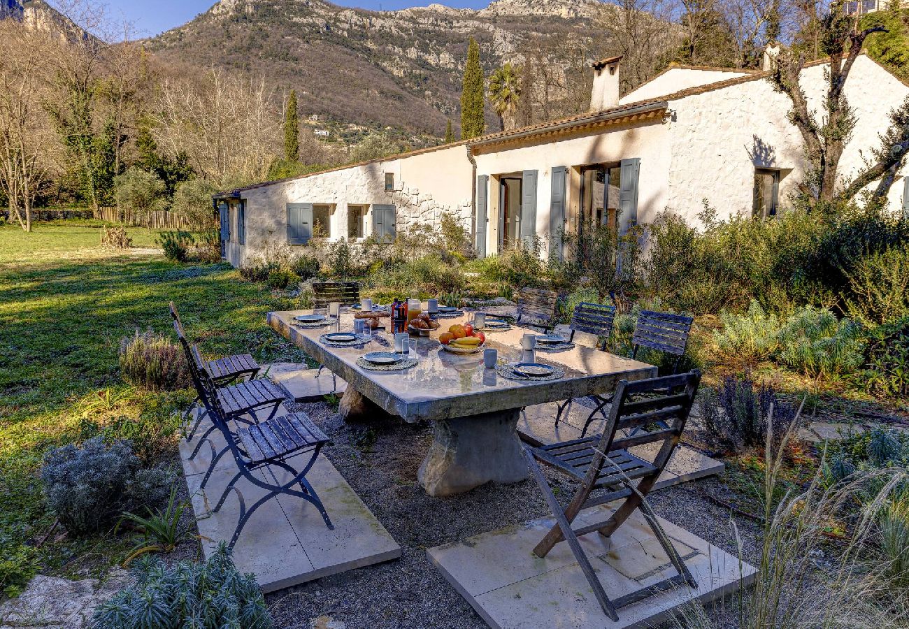 Villa à Tourrettes-sur-Loup - VILLA HEALTH